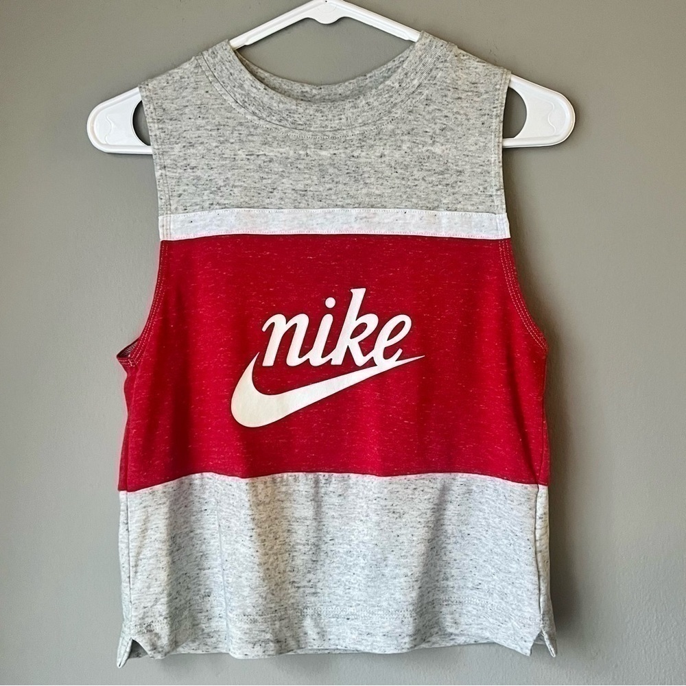 NWT Women’s Nike Gray & Red Retro Logo Sleeveless Crop Tank